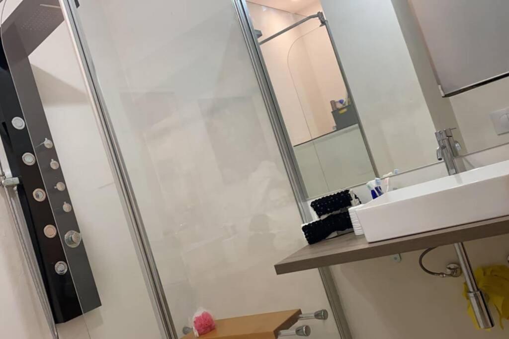 פלרמו Delle Palme Rooms Elegante Monolocale In Centro מראה חיצוני תמונה