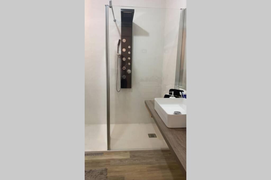 פלרמו Delle Palme Rooms Elegante Monolocale In Centro מראה חיצוני תמונה