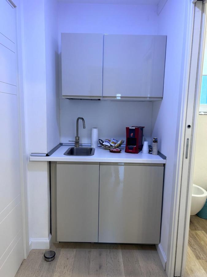 פלרמו Delle Palme Rooms Elegante Monolocale In Centro מראה חיצוני תמונה